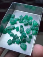 30.12ct Swat Emerald Rough Lot – Nature’s Vibrant Green Treasures - Image 5