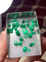 Swat Emerald Collection: 25.95ct Emerald Rough Lot (5.53 × 8.84 × 6.94 mm) - Image 10