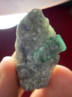 52.45ct Swat Emerald Specimen – Natural Green Crystal Display Piece (39.32×22.19×10.16 mm) - Image 5