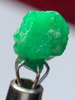 2.52ct Swat Emerald Crystal – Compact, Natural Beauty in Green - Image 6