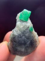 Swat Emerald Crystal Specimen: 68.60 ct Untreated Collector's Stone - Image 7