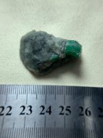 Swat Emerald Crystal Specimen: 68.60 ct Untreated Collector's Stone - Image 8