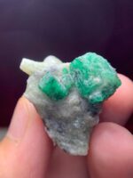 92ct Swat Emerald Specimen  Untreated Natural Crystal (35.12 x 28.07 x 23.47 mm) - Image 2