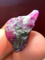 Crimson Rarity: A 28.30ct Afghan Ruby Specimen of Distinction - Image 3