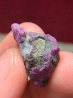 Crimson Rarity: A 28.30ct Afghan Ruby Specimen of Distinction - Image 4