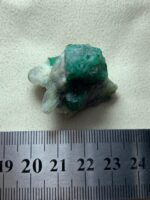 92ct Swat Emerald Specimen  Untreated Natural Crystal (35.12 x 28.07 x 23.47 mm) - Image 8