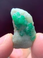 24 ct Natural Emerald Specimen from Swat — Raw Collector Crystal with Deep Green Hue - Image 4