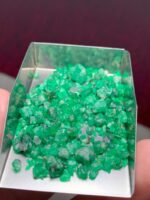 Bulk Gem Highlight: 42.39 ct Swat Emerald Rough Lot - Image 4