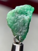 6.885 ct Swat Emerald Crystal – A Bold Green Gem with Natural Charm - Image 9