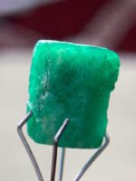 7.04 ct Swat Emerald Crystal – Nature’s Geometric Green - Image 4