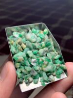 Emerald Rough Lot from Swat Valley  120.07 Carats of Natural Beauty - Image 9