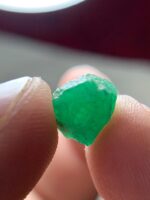 2.80 ct Natural Emerald Crystal from Swat – Raw, Untreated & Radiant - Image 5