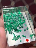 28.85 Carat Rough Emerald from Swat: A Glimpse of Natural Brilliance
