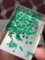 28.85 Carat Rough Emerald from Swat: A Glimpse of Natural Brilliance - Image 12