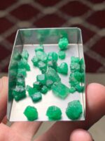 Exploring Swat Emeralds: 43.20 Carat Rough Lot - Image 2