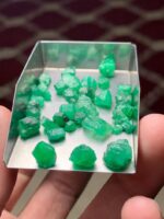 Exploring Swat Emeralds: 43.20 Carat Rough Lot - Image 14