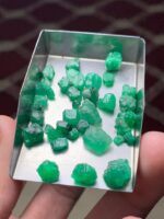 Exploring Swat Emeralds: 43.20 Carat Rough Lot - Image 5
