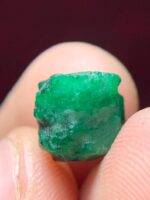7.45ct Swat Emerald Crystal – Natural Untreated Gemstone (10.42×9.04×8.66 mm) - Image 5