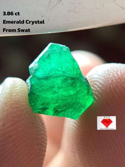 Natural Brilliance: 3.86 Carat Emerald Crystal from Swat Valley, Pakistan