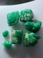 75.77ct Rough Emerald Lot: Chunky Natural Crystals in Rich Green (16x13x11mm Avg) - Image 3