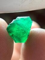 Natural Brilliance: 3.86 Carat Emerald Crystal from Swat Valley, Pakistan - Image 6