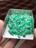 Discovering the Beauty of a 55.30 ct Emerald Rough - Image 3