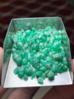Discovering the Beauty of a 55.30 ct Emerald Rough - Image 5