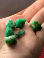 75.77ct Rough Emerald Lot: Chunky Natural Crystals in Rich Green (16x13x11mm Avg) - Image 8