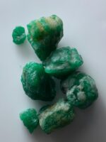 75.77ct Rough Emerald Lot: Chunky Natural Crystals in Rich Green (16x13x11mm Avg) - Image 10