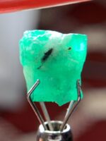 4.15 ct Swat Emerald Crystal – Natural Green Gem from Pakistan - Image 2