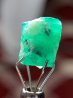 4.15 ct Swat Emerald Crystal – Natural Green Gem from Pakistan - Image 3
