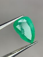 1.62ct Pear-Shaped Panjshir Emerald – A Rare Drop of Natural Elegance - Image 6