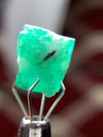 4.15 ct Swat Emerald Crystal – Natural Green Gem from Pakistan - Image 7