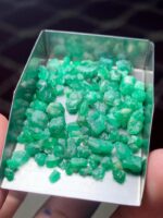 Depth-Focused Elegance: 53.87 ct Emerald Rough Lot from Swat Valley - Image 6