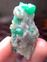 72.80 ct Swat Emerald Specimen – Broad and Graceful Natural Crystal - Image 4