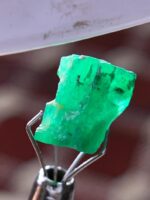4.85 ct Swat Emerald Crystal – A Rare Gem from Pakistan - Image 7