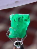 4.85 ct Swat Emerald Crystal – A Rare Gem from Pakistan - Image 8