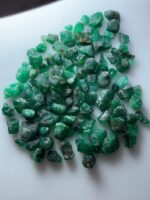 94.10 Carat Rough Emerald Lot – Small-Size Natural Stones (10x7x3mm) - Image 3
