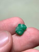 Discover Natural Beauty: 3.45ct Emerald Crystal from Swat Valley - Image 3