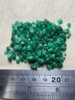 Exceptional Swat Emeralds: 77.90-Carat Rough Lot - Image 14