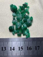 27.06ct Swat Emerald Rough – A Compact Lot of Vivid Green Crystals - Image 2