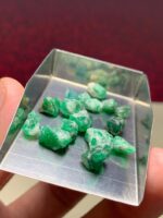 Swat Valley Emeralds: Stunning 33.45 Carat Lot of Raw Gems - Image 6