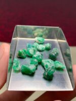 Swat Valley Emeralds: Stunning 33.45 Carat Lot of Raw Gems - Image 7