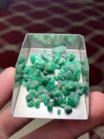 Vibrant 52.25ct Swat Emerald Rough Lot - Image 13