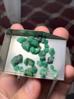 The Glow of the Mountains: 39.09 ct Swat Emerald Rough Lot - Image 9
