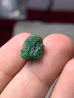 Rare 9.580 ct Emerald Crystal from Swat – Natural Beauty in Every Facet - Image 2