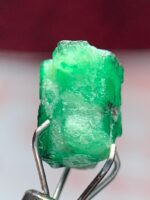 3.11ct Swat Emerald Crystal – Rich Green in a Bold Natural Form (5.63 x 8.41 x 7.80mm) - Image 4