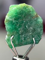 Rare 9.580 ct Emerald Crystal from Swat – Natural Beauty in Every Facet - Image 5