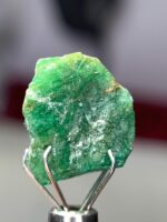 Rare 9.580 ct Emerald Crystal from Swat – Natural Beauty in Every Facet - Image 7