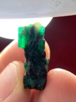 17.20 Carat Emerald Crystal from Swat, Pakistan – Natural Untreated Green Beryl Specimen - Image 7